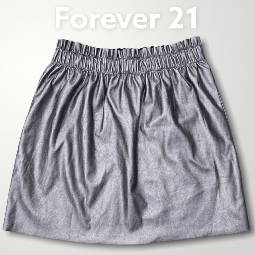 Forever 21, Metallic Mini Skirt, Ruched Elastic Waist, Raw Cut Hemline, Medium